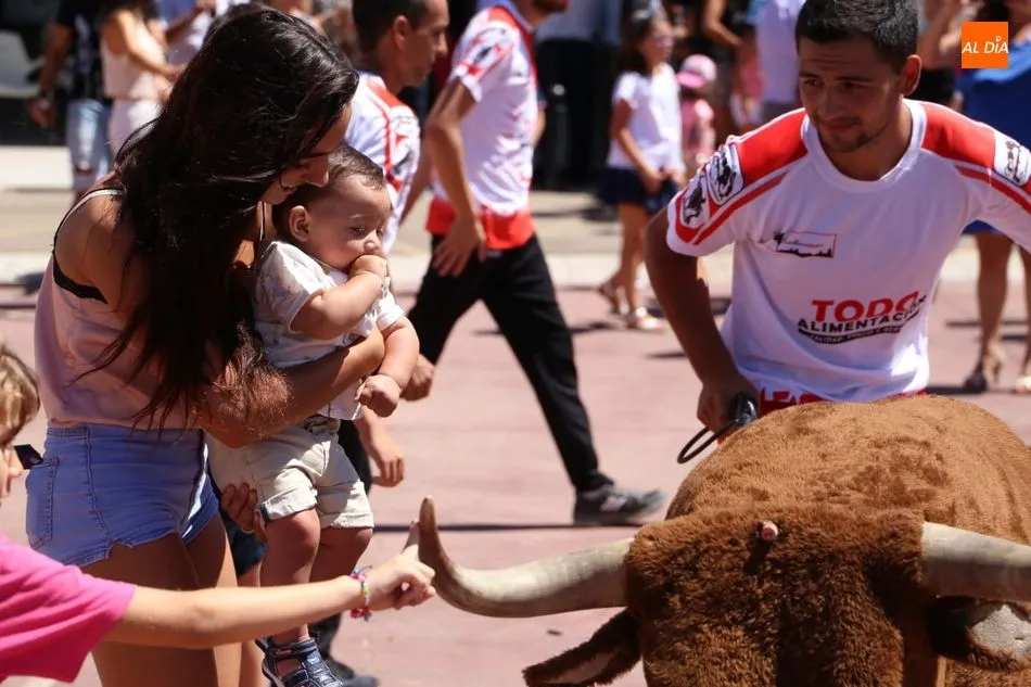 Los más pequeños también se unieron a la fiesta. Foto de Víctor Sánchez