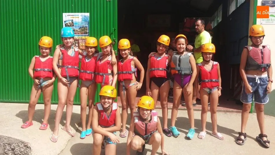 El equipo Los Rojos disfruta de su premio en Ciudad Rodrigo  