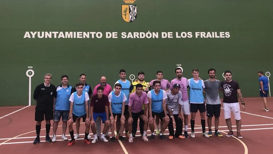 El torneo contaba con la participación de una decena de equipos, uno llegado desde Valladolid