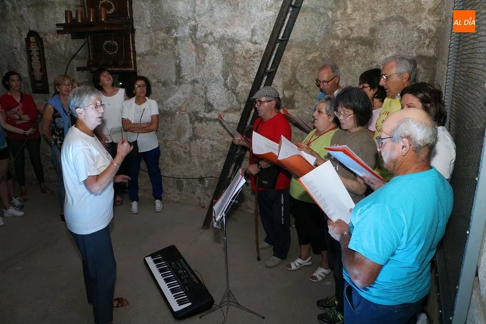 Concierto de De Colores en la Torre del duque de La Alberca