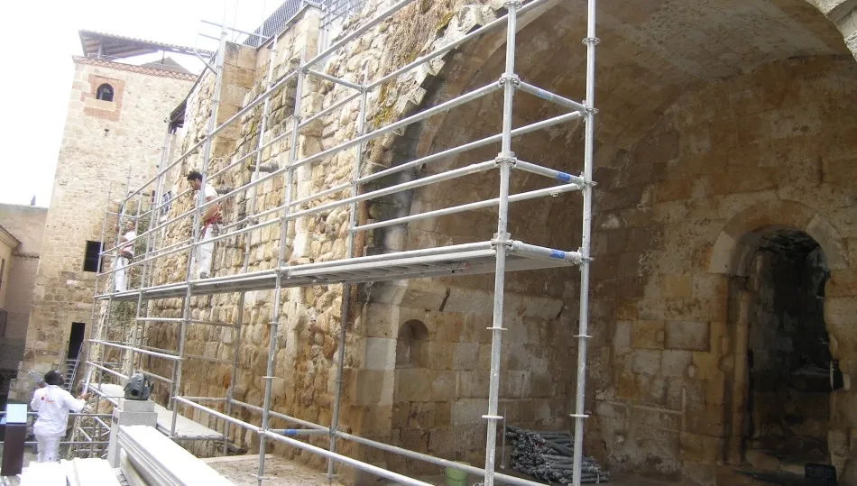 Trabajos de mejoras en la Cueva de Salamanca