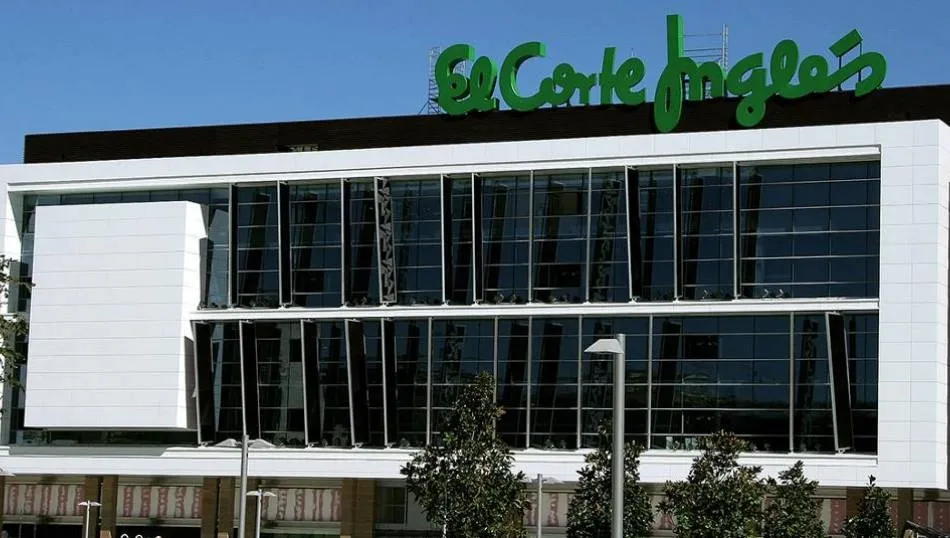 Fachada de El Corte Inglés en la plaza de la Concordia