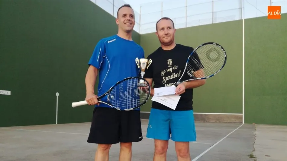 Sergio Rivas y Víctor de Vilvestre se imponen en el Torneo de Frontenis de Lumbrales  