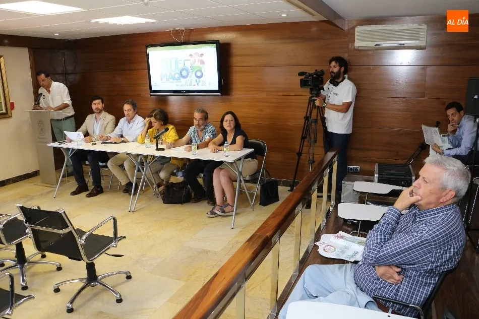 Un momento de la subasta celebrada en la Sala de Lonjas