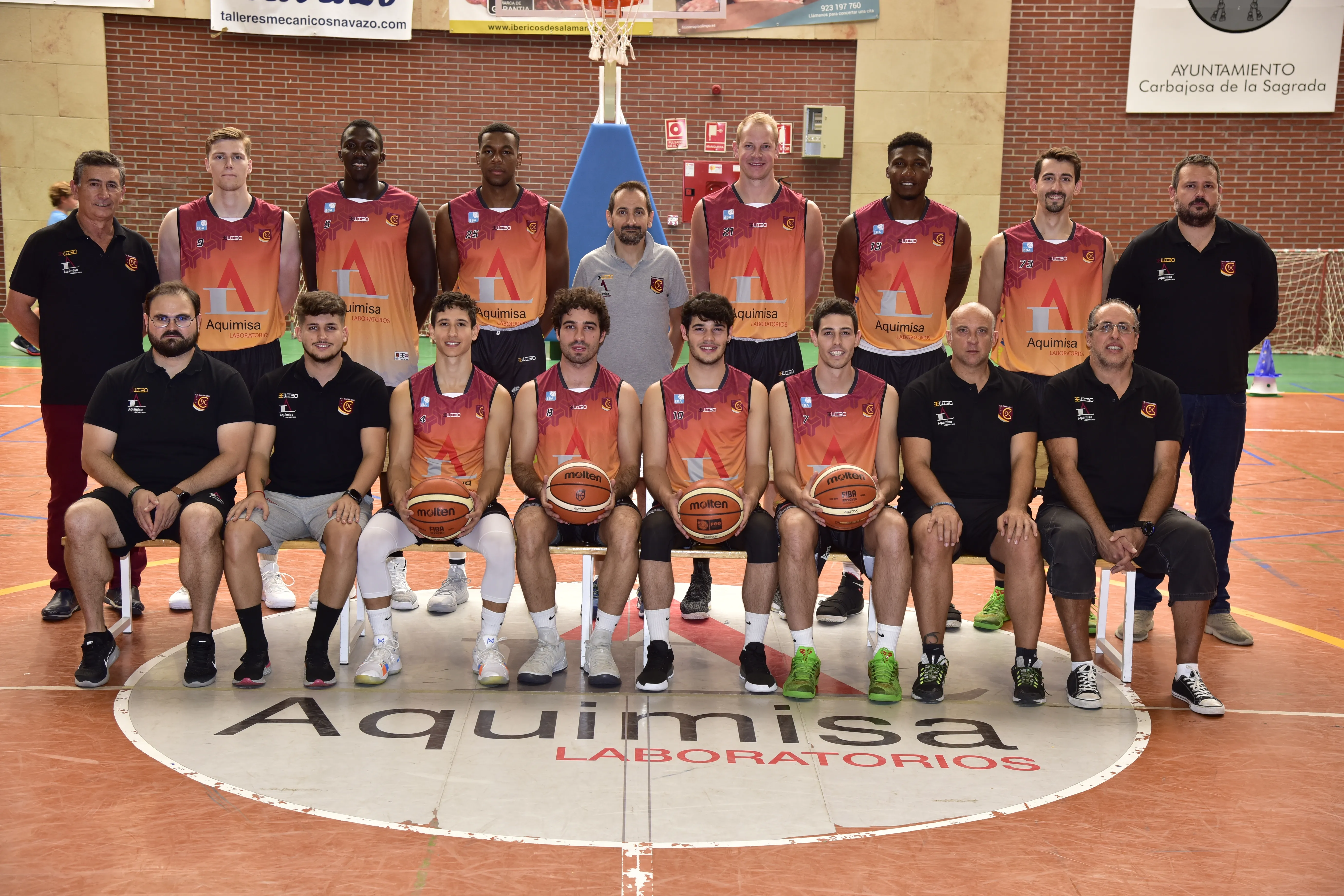 Cuerpo técnico y plantilla del Aquimisa