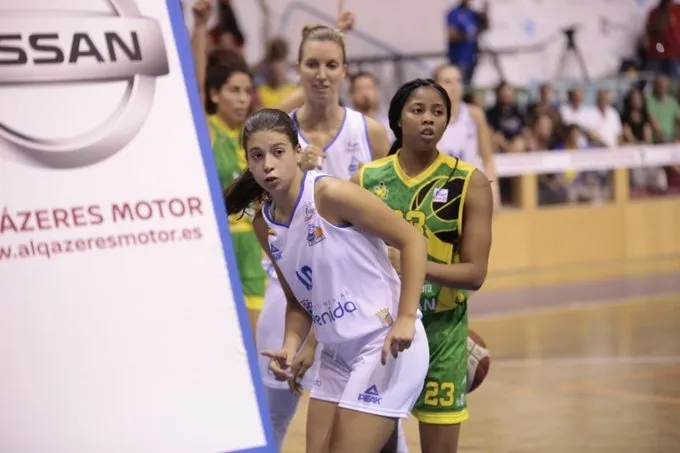 Una acción del duelo / Avenida