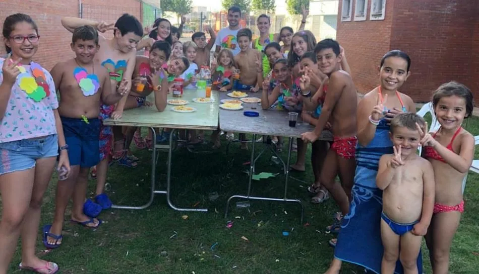 Una de las actividades de la bibliopiscina en este verano