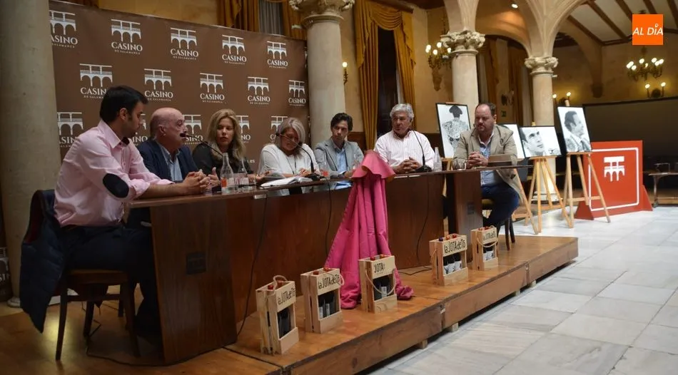 Protagonistas del segundo de los Aperitivos Taurinos del Casino. Foto: Lydia González