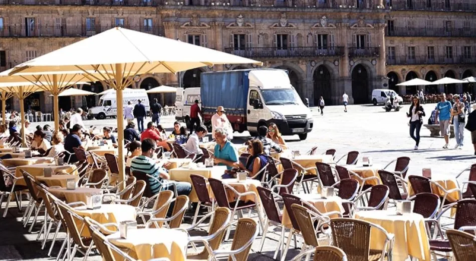 Más control sobre las contrataciones temporales en sectores como servicios