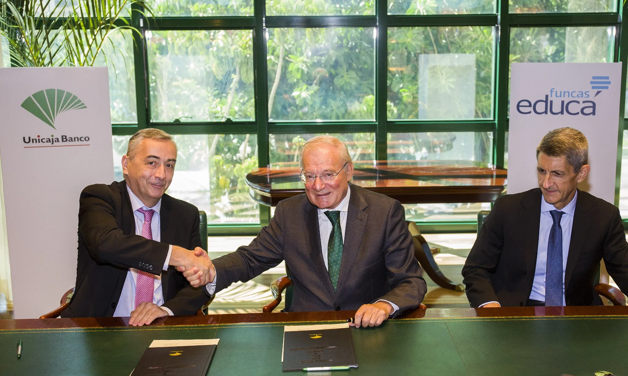 Firma para la renovación del acuerdo entre ambas entidades