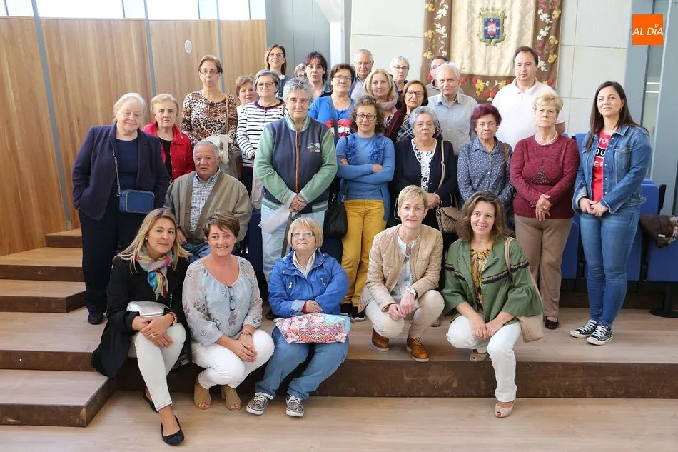 El salón de plenos municipal acogió la lectura del manifiesto del Día Mundial del Alzheimer