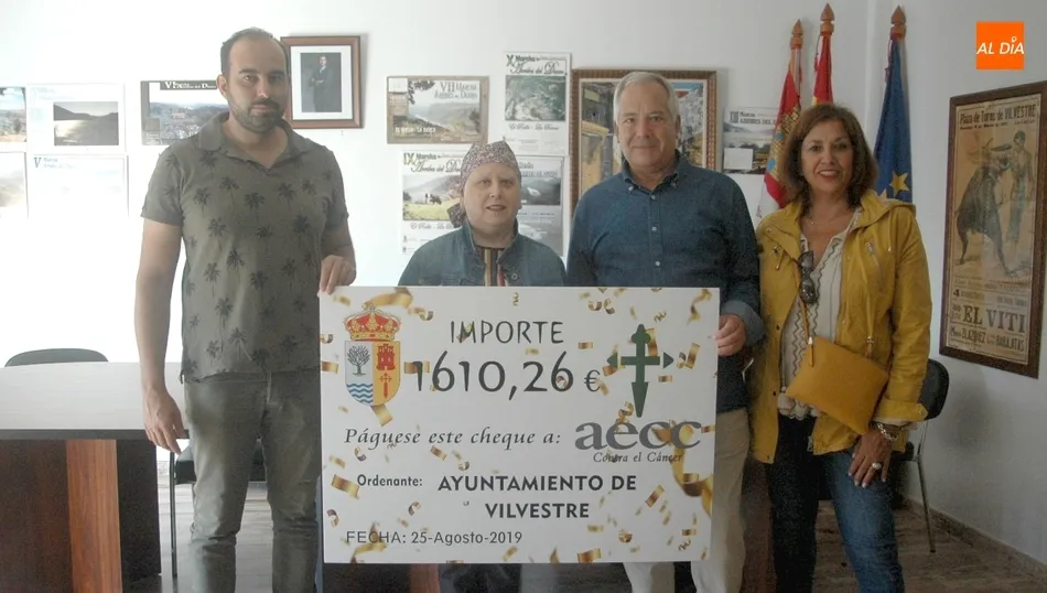 Juan Ángel Gorjón, Manuela Rengel, José Antonio Martín y Mariluz, voluntaria de la AECC