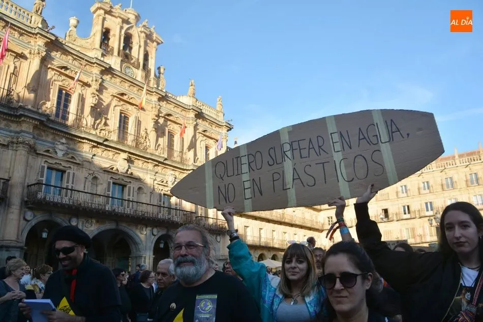 La manifestación, en la Plaza / Lydia González