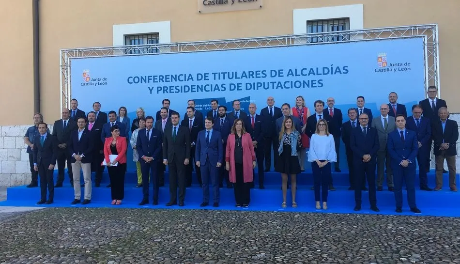 Asistentes a la Conferencia de Titulares de Alcaldías y Presidencias de Diputación de Castilla y León