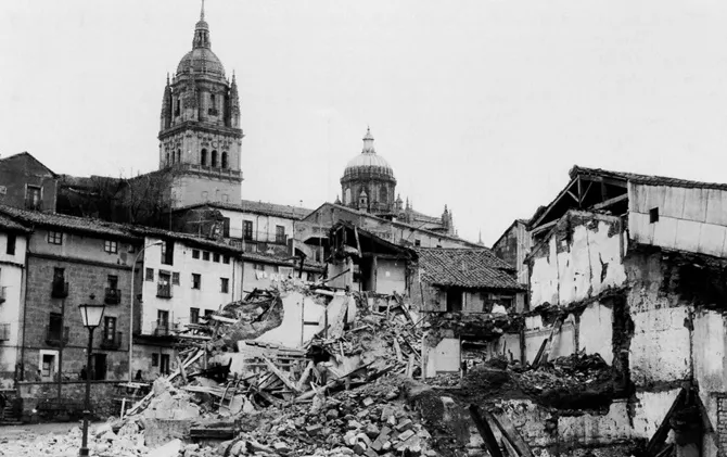 Los derribos de las casas en la Ribera del Tormes