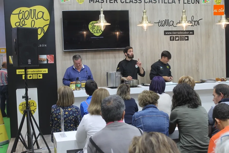 Showcooking de productos micológicos en Salamaq