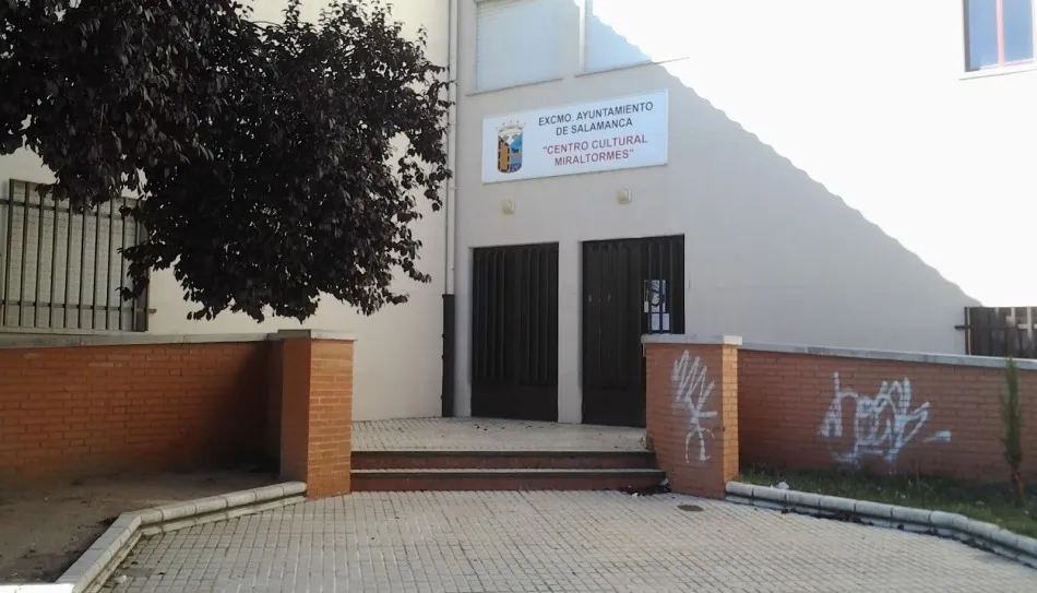 Centro Cultural Miraltormes, en la calle Lugo, uno de los espacios donde se realizarán estas actuaciones