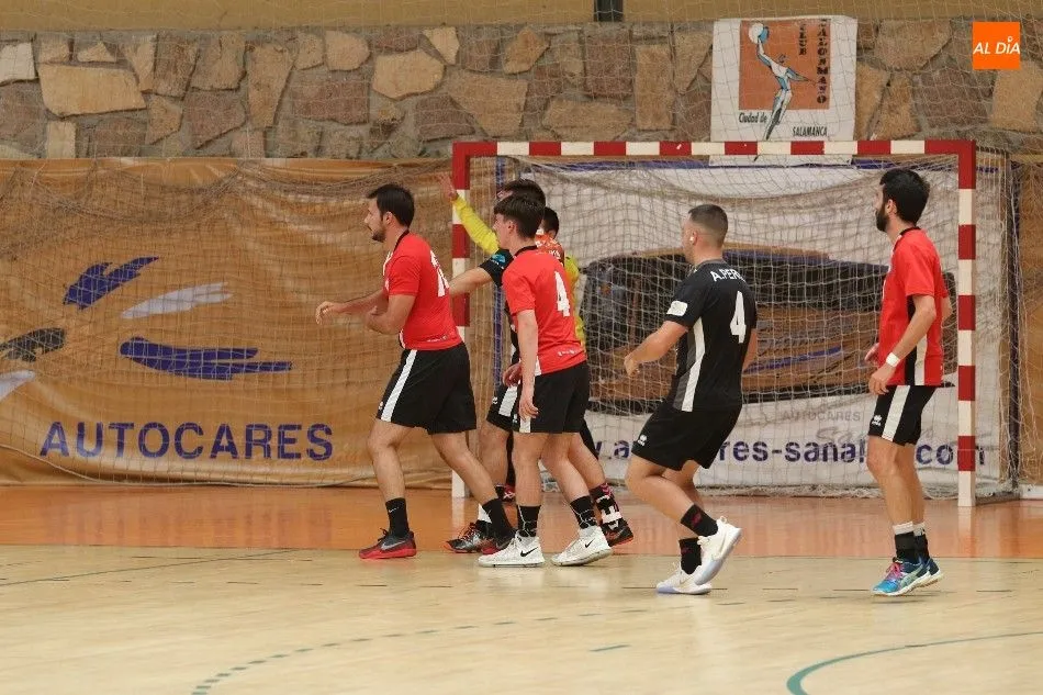 Un partido en casa del BM Salamanca