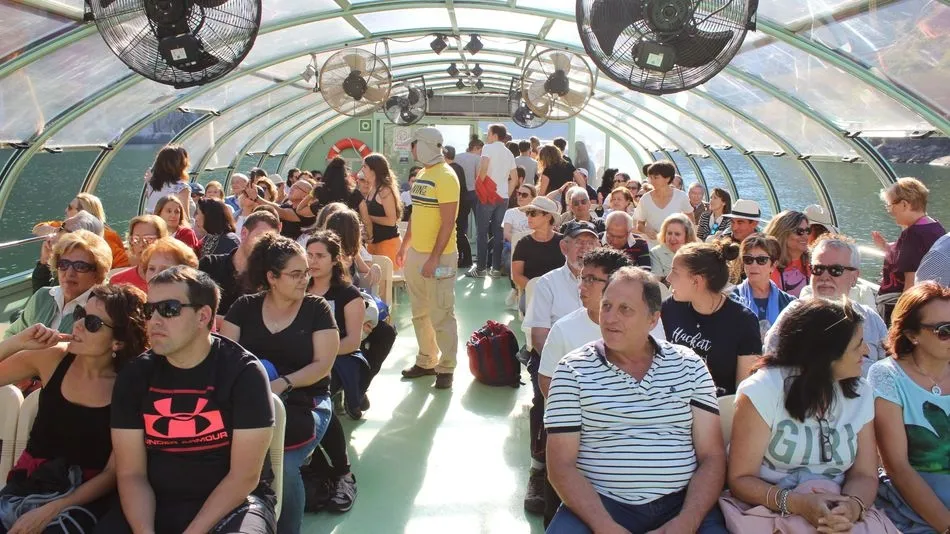 Paseo en barco por el Duero en Aldeadávila