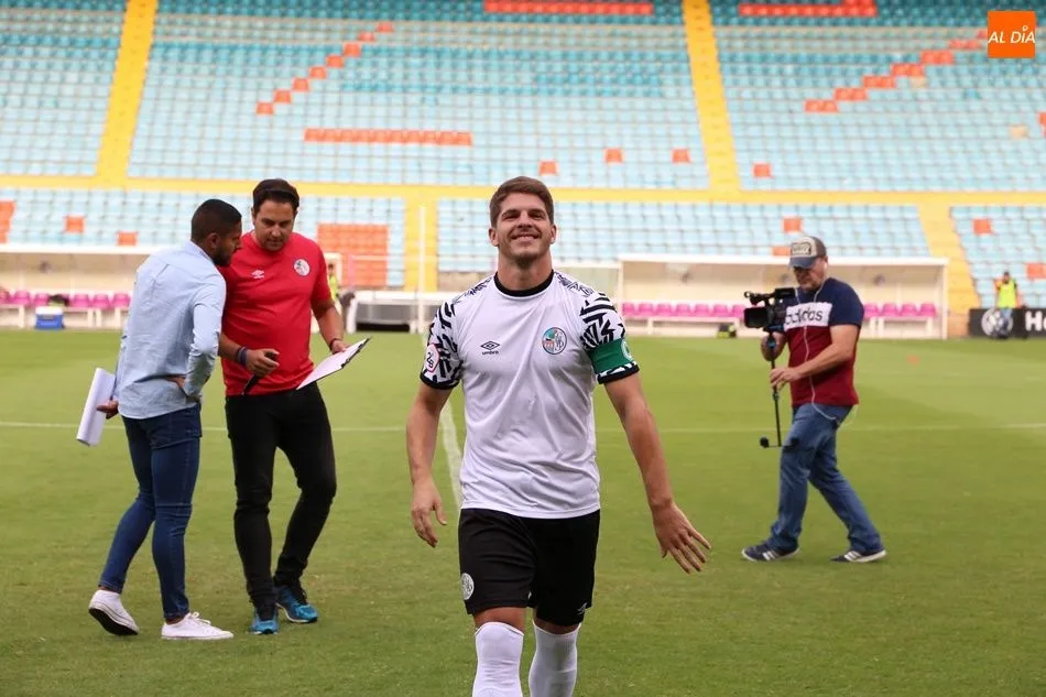 Amaro sonríe en el Helmántico