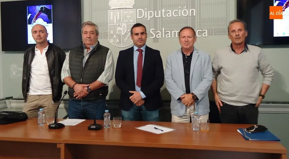 El diputado de Empleo y Desarrollo Rural, junto a representantes de los Grupos de Acción Local