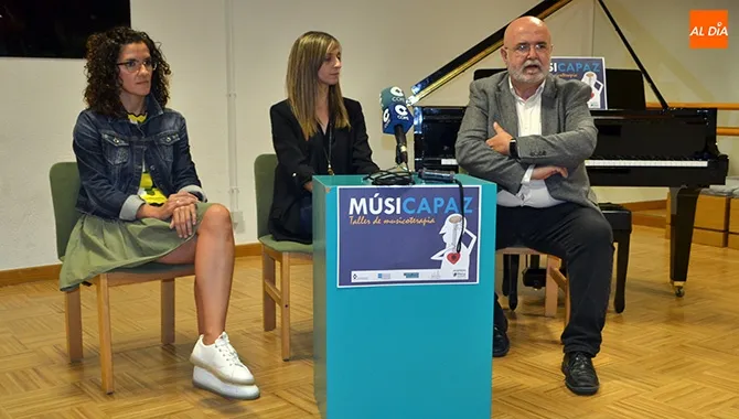 La Escuela Municipal de Música presentaba el taller Musicapaz en colaboración con Acopedis