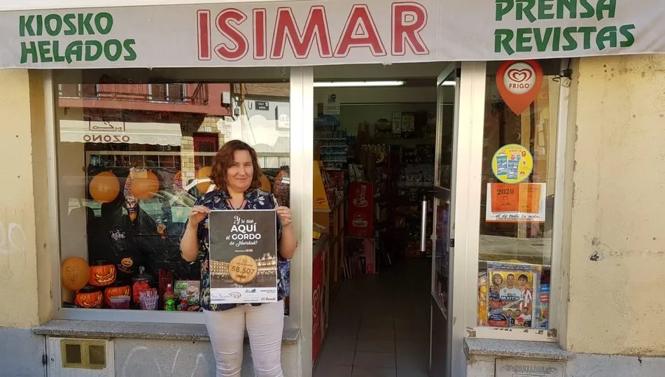 Mar e Isidro son los responsables del kiosco Isimar en Vitigudino