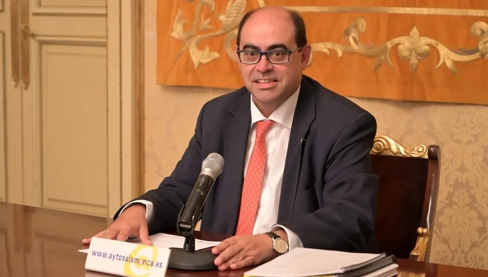 El concejal de Hacienda del Ayuntamiento de Salamanca, Fernando Rodríguez, avanzaba las nuevas ordenanzas fiscales