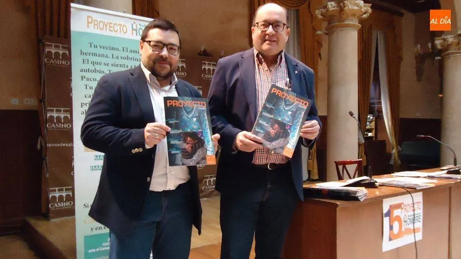 Vicente García y Manuel Muiños en un acto con motivo de los 15 años de Proyecto Hombre en Salamanca