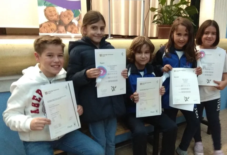 Alumnos del colegio Marista Champagnatque que han recibido las acreditaciones Cambridge English