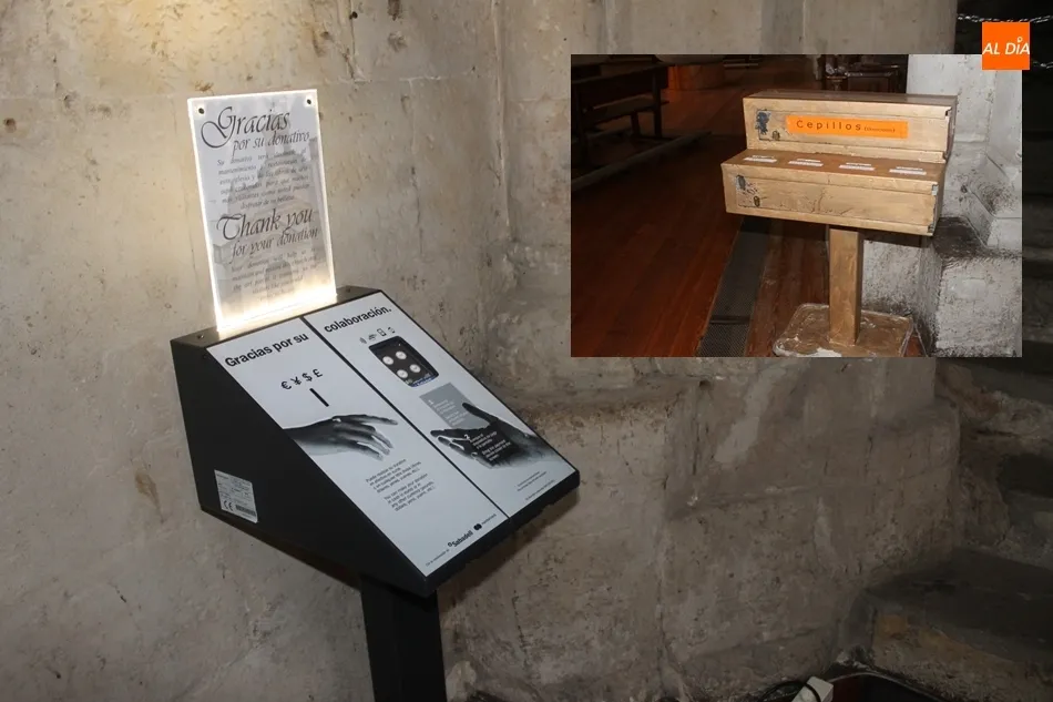 Cepillo electrónico, y a su lado el tradicional cepillo de madera, en la iglesia de San Martín de Salamanca