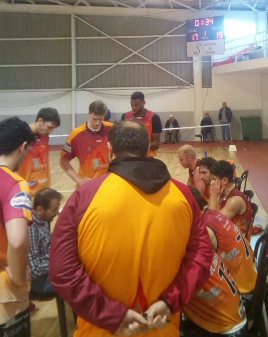 Un tiempo muerto del Aquimisa