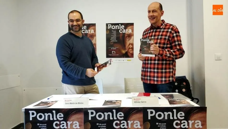 Alfonso García, director del centro de acogida Padre Damián y David Martín del Molino, coordinador del recurso Espacio Abierto. Foto de Lydia González