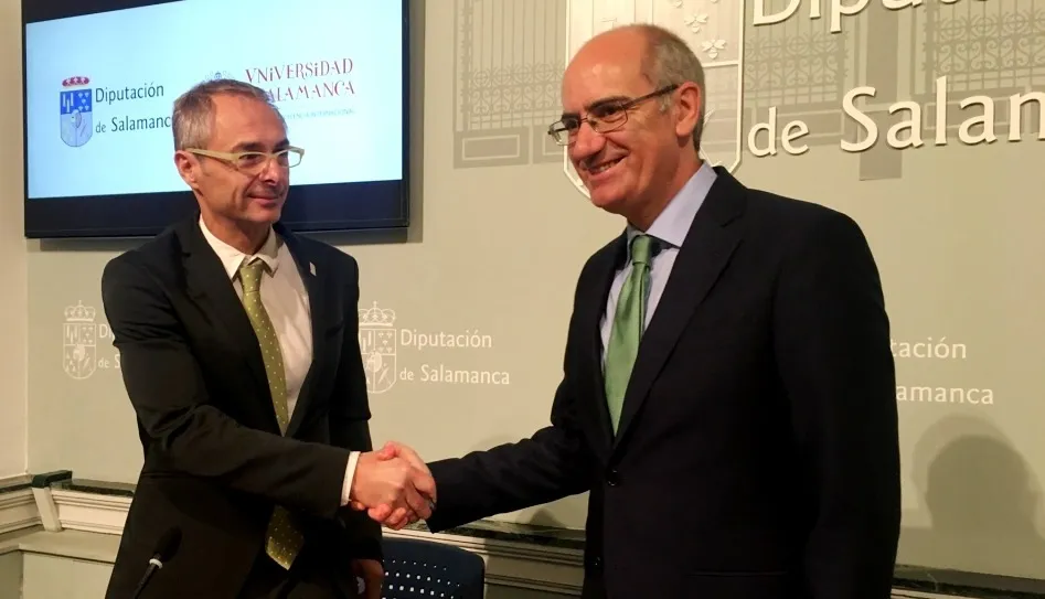 El rector de la Universidad, Ricardo Rivero, y el presidente de la Diputación, Javier Iglesias