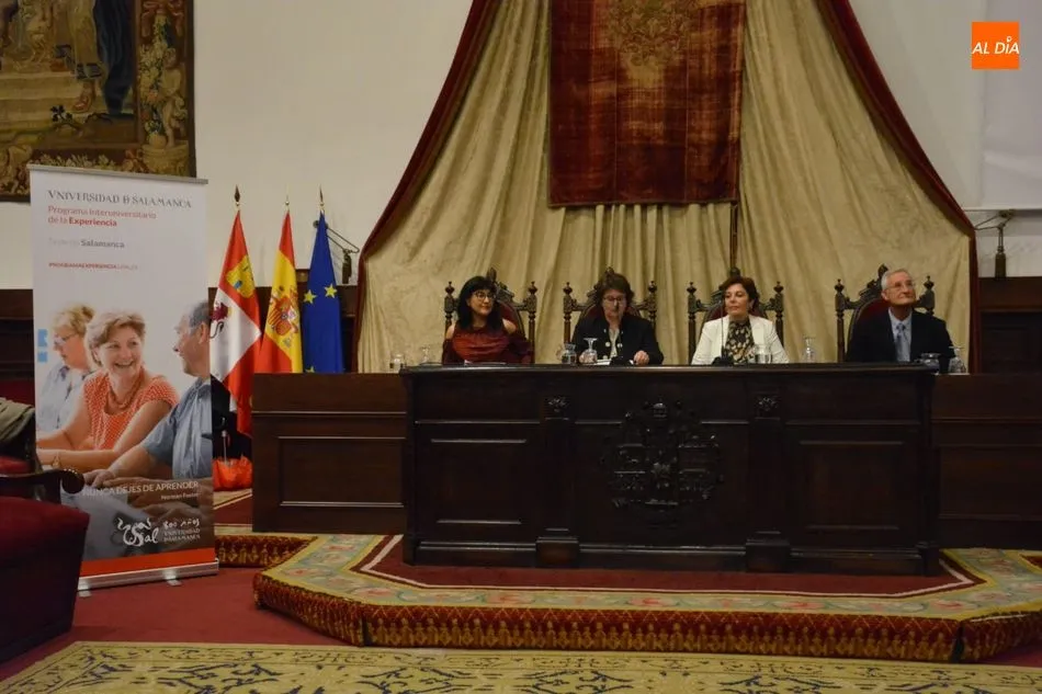 Representantes en el acto / Lydia González