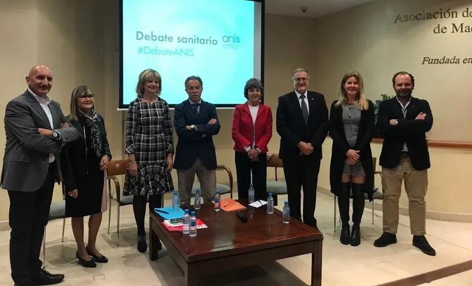 Participantes en el debate sanitario, entre ellos el candidato de Ciudadanos al Congreso por Salamanca