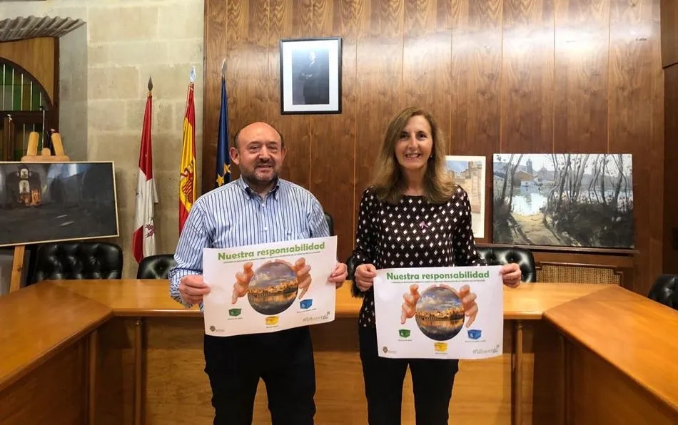 El concejal de Medio Ambiente, Nicolás Hernández y la alcaldesa de Alba de Tormes