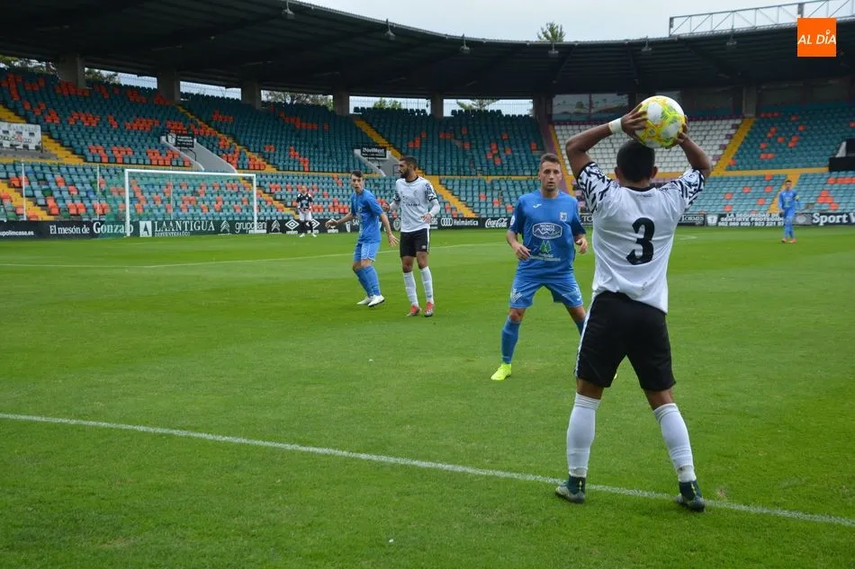 Un partido en el Helmántico