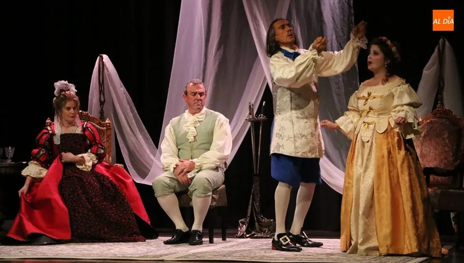 Entretenida obra representada por Arcón de Olid en Vitigudino incluida en el programa Circuitos Escénicos de Castilla y León / CORRAL