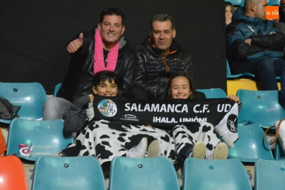 Parte de la afición del Salamanca UDS / Lydia González