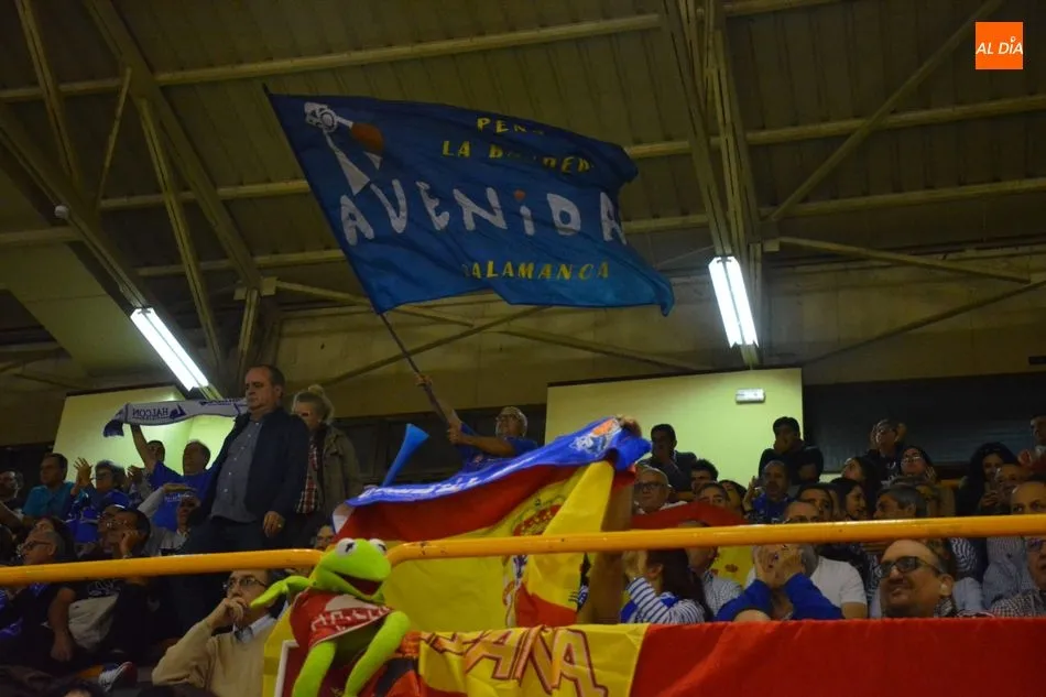 El ‘Infierno Azul’ no defrauda en su cita con el ‘partidazo’  