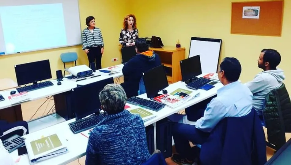 La concejala de Familia e Igualdad de Oportunidades, Ana Suárez, ha visitado dos nuevos programas de empleo generados por el Centro de Formación y Orientación Laboral (CEFOL)
