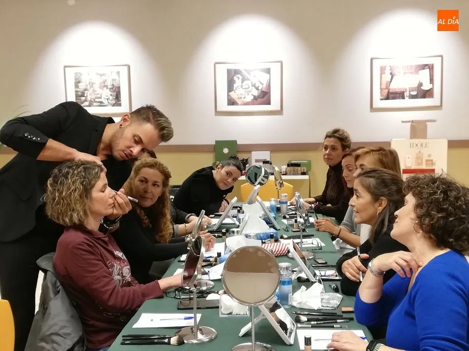 Las clientas de El Corte Inglés han aprendido trucos del experto Mario Marrero