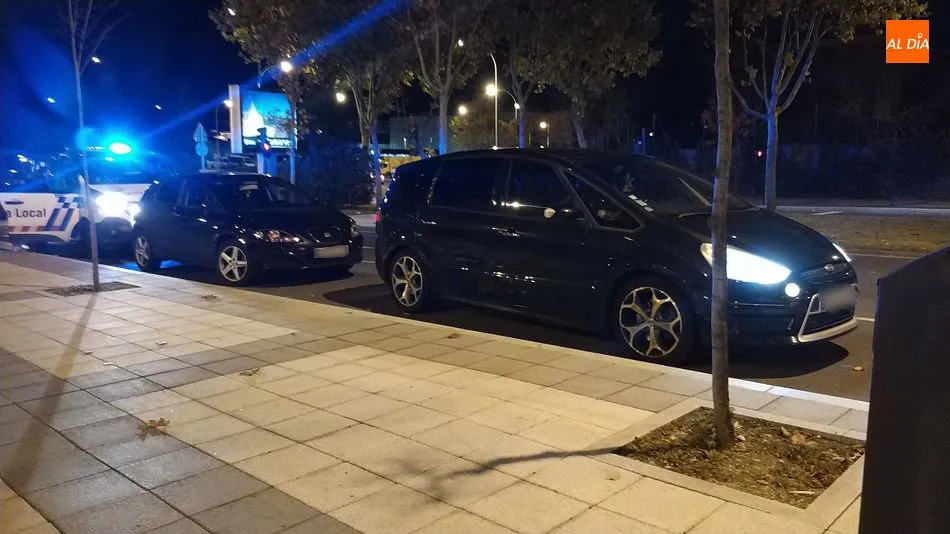 Pequeña colisión entre dos vehículos en la glorieta Ruta de la Plata