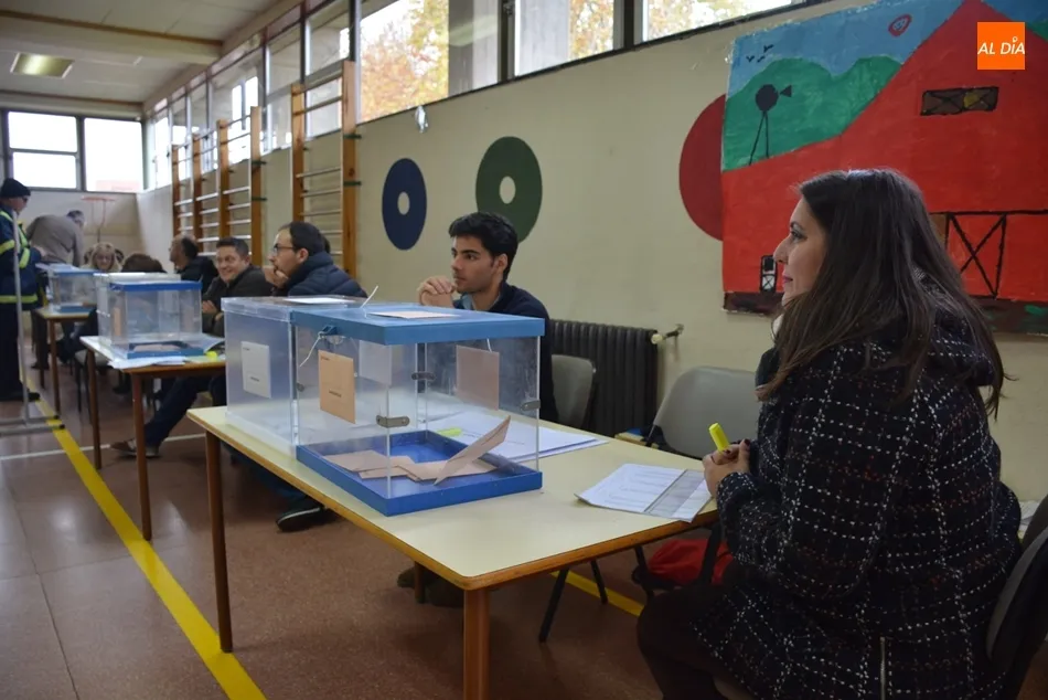 Mesa electoral en Salamanca. Foto: Lydia González