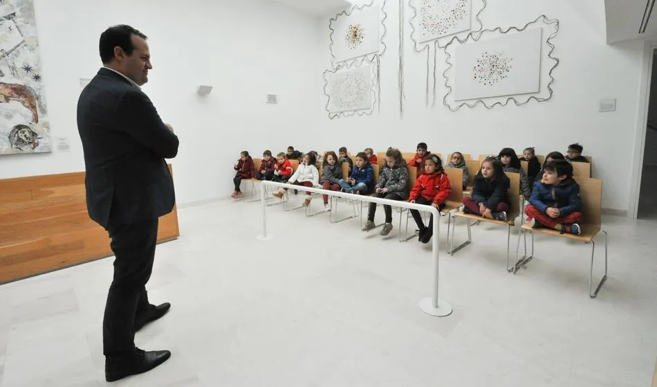 El alcalde ha recibido a los alumnos del colegio Miguel Hernández