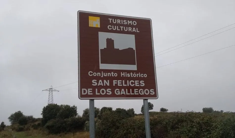 Nueva señalización en los accesos de San Felices de los Gallegos