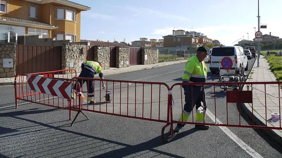Obras en la calle Río Miño de la urbanización Albahonda III