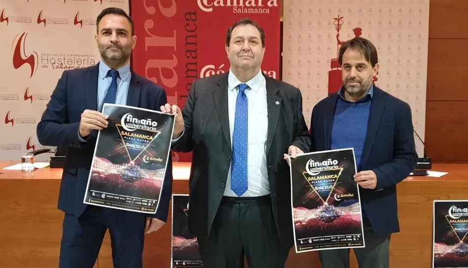 Álvaro Juanes, presidente de la Asociación de Empresarios de Hostelería de Salamanca y Provincia, Benjamín Crespo, presidente de la Cámara de Comercio, y Fernando Castaño, concejal de Turismo y Relaciones con las Universidades