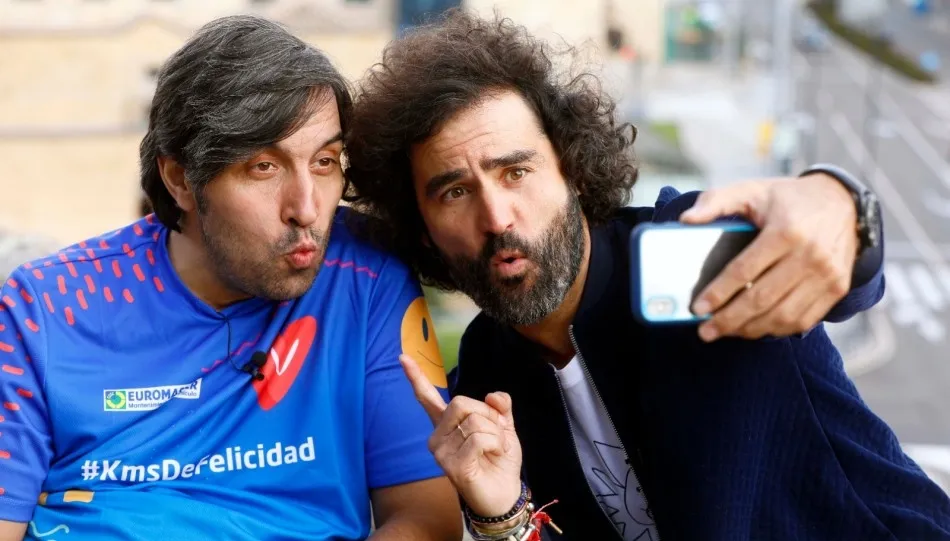 José Javier Vaquero, a la izquierda, ilusionado con su reto de la San Silvestre de Salamanca